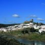 a vila de Mértola e o Guadiana