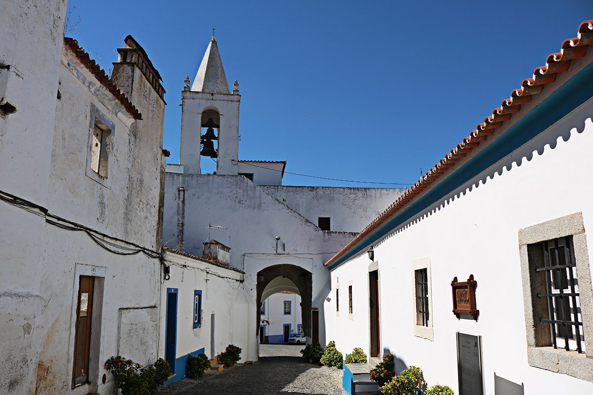 Rua medieval de Redondo