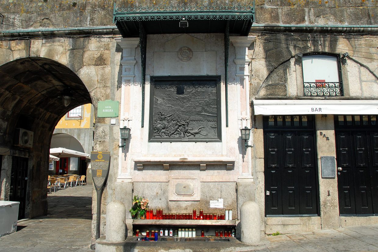Alminhas da Ponte - Cais da Ribeira, Porto